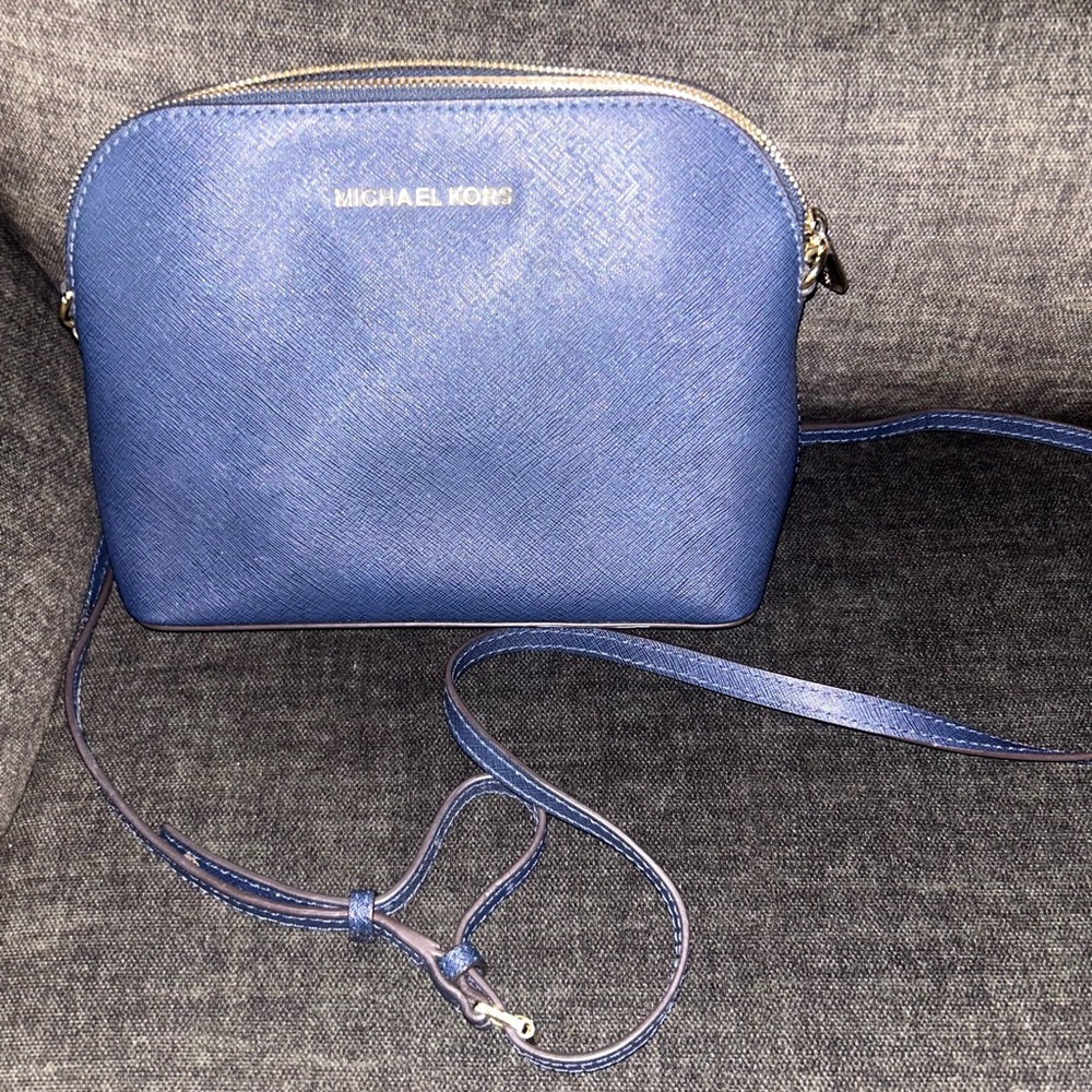 Michael Kors Elegant Blue Crossbody Bag